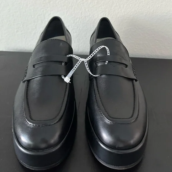Dolce Vita Yanni Loafer in Black - Picture 4 of 5